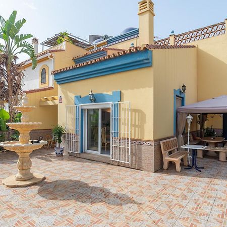 Villa Valentina - Renovated On Los Alamos Beach 토레몰리노스 외부 사진