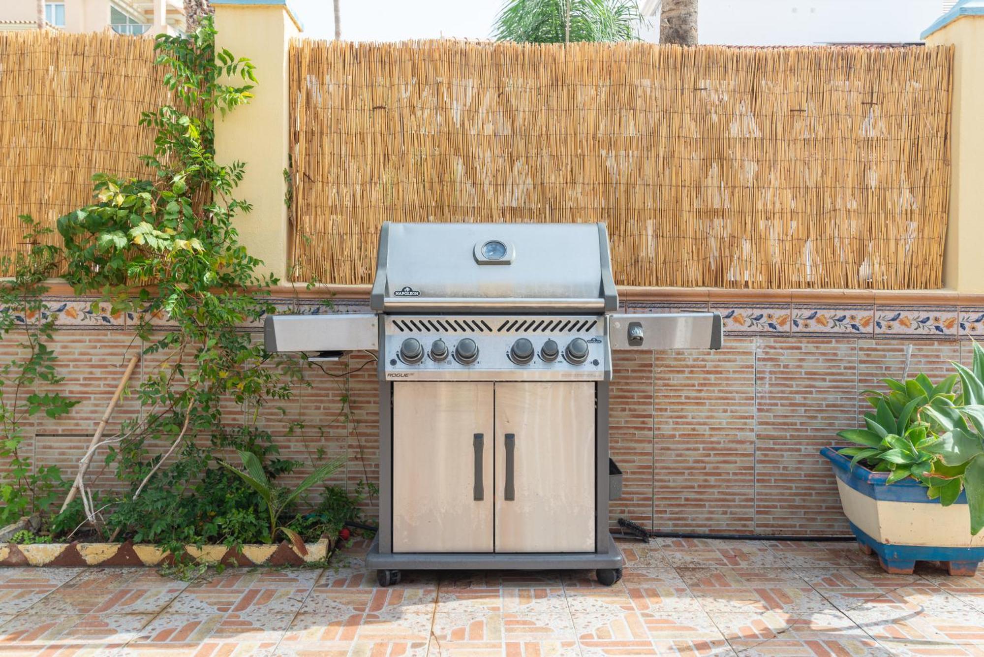 Villa Valentina - Renovated On Los Alamos Beach 토레몰리노스 외부 사진