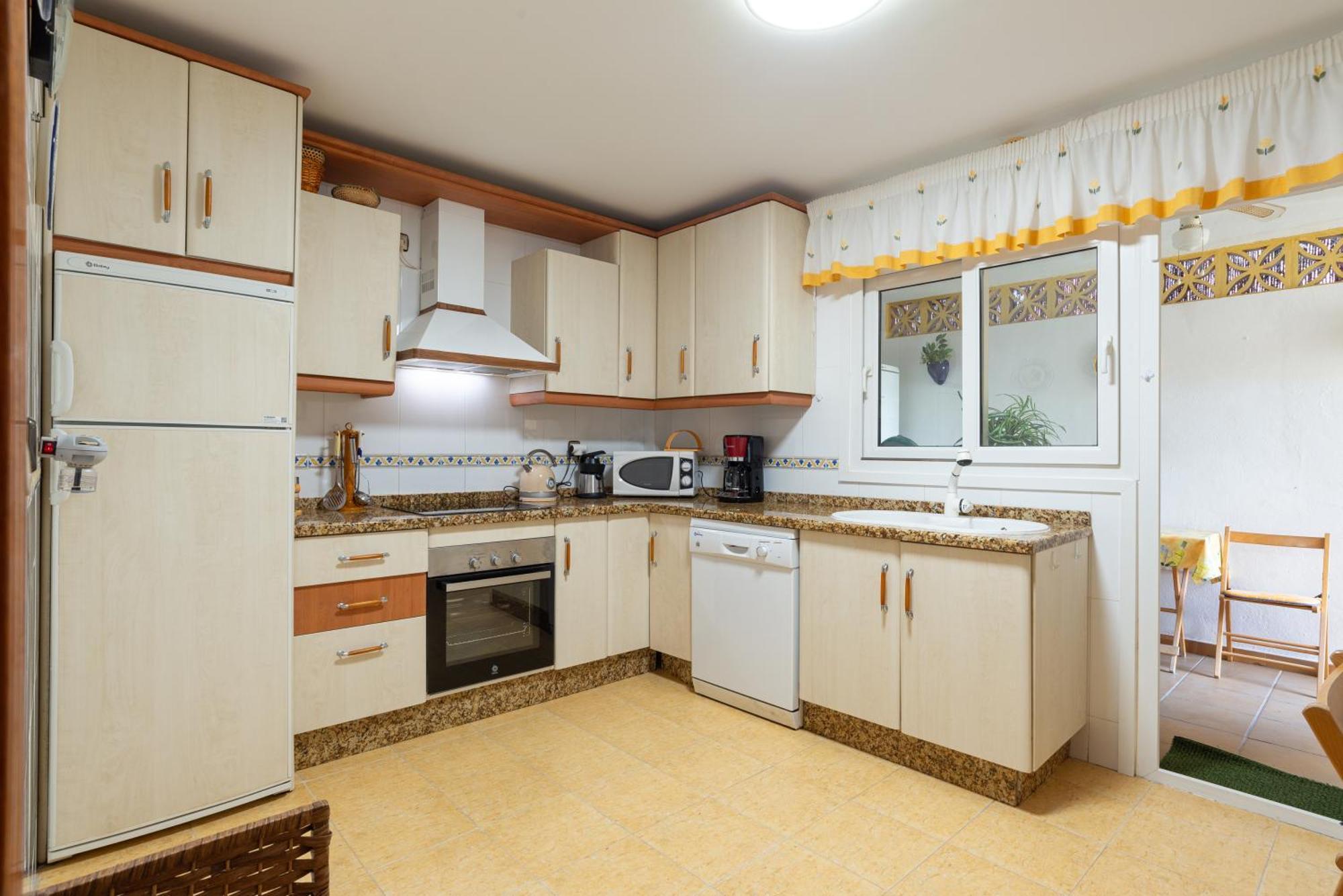 Villa Valentina - Renovated On Los Alamos Beach 토레몰리노스 외부 사진