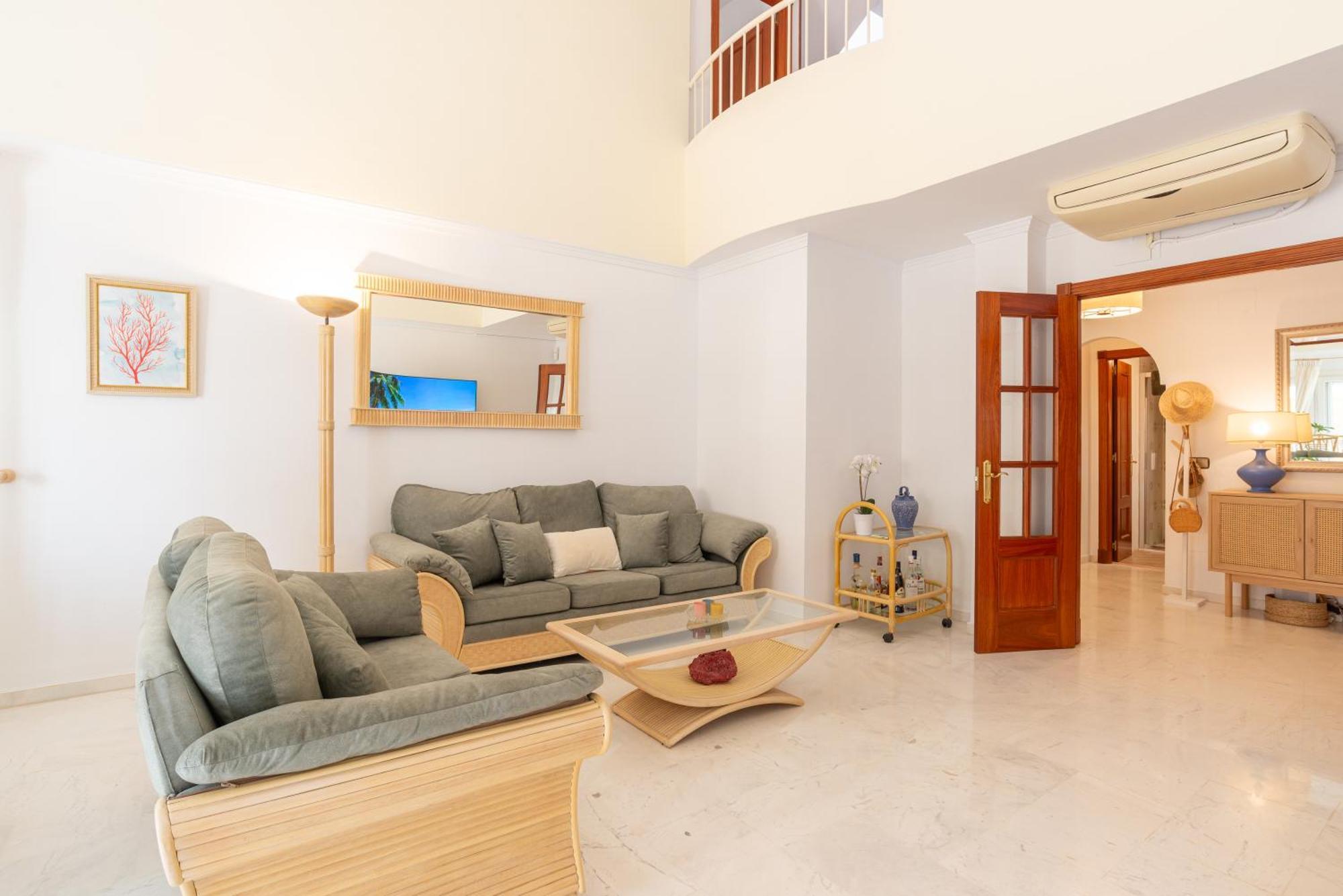 Villa Valentina - Renovated On Los Alamos Beach 토레몰리노스 외부 사진
