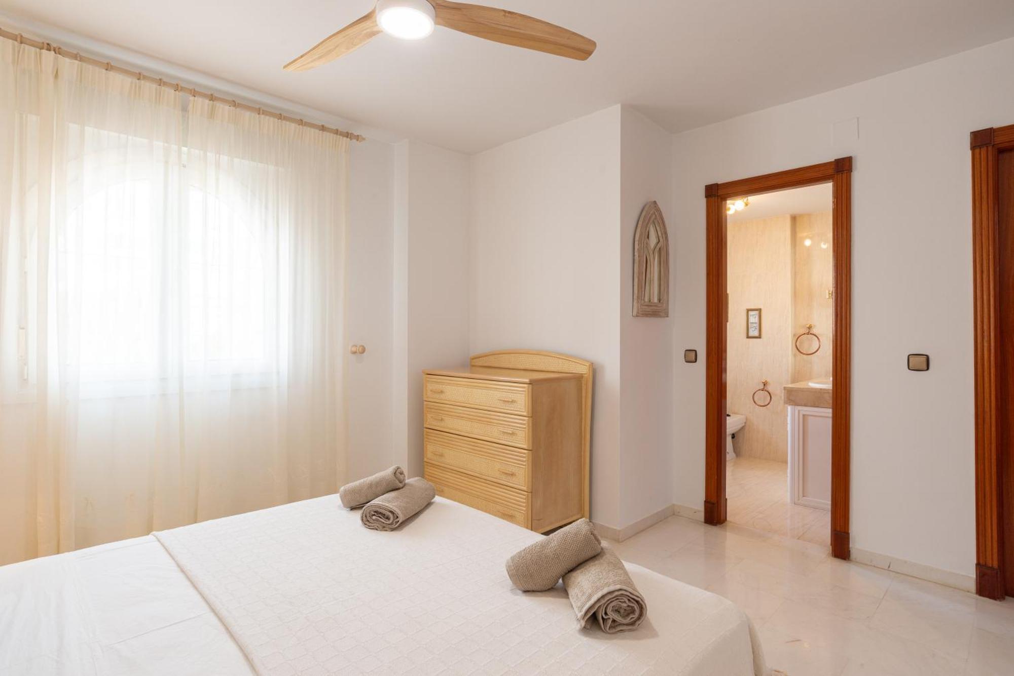 Villa Valentina - Renovated On Los Alamos Beach 토레몰리노스 외부 사진