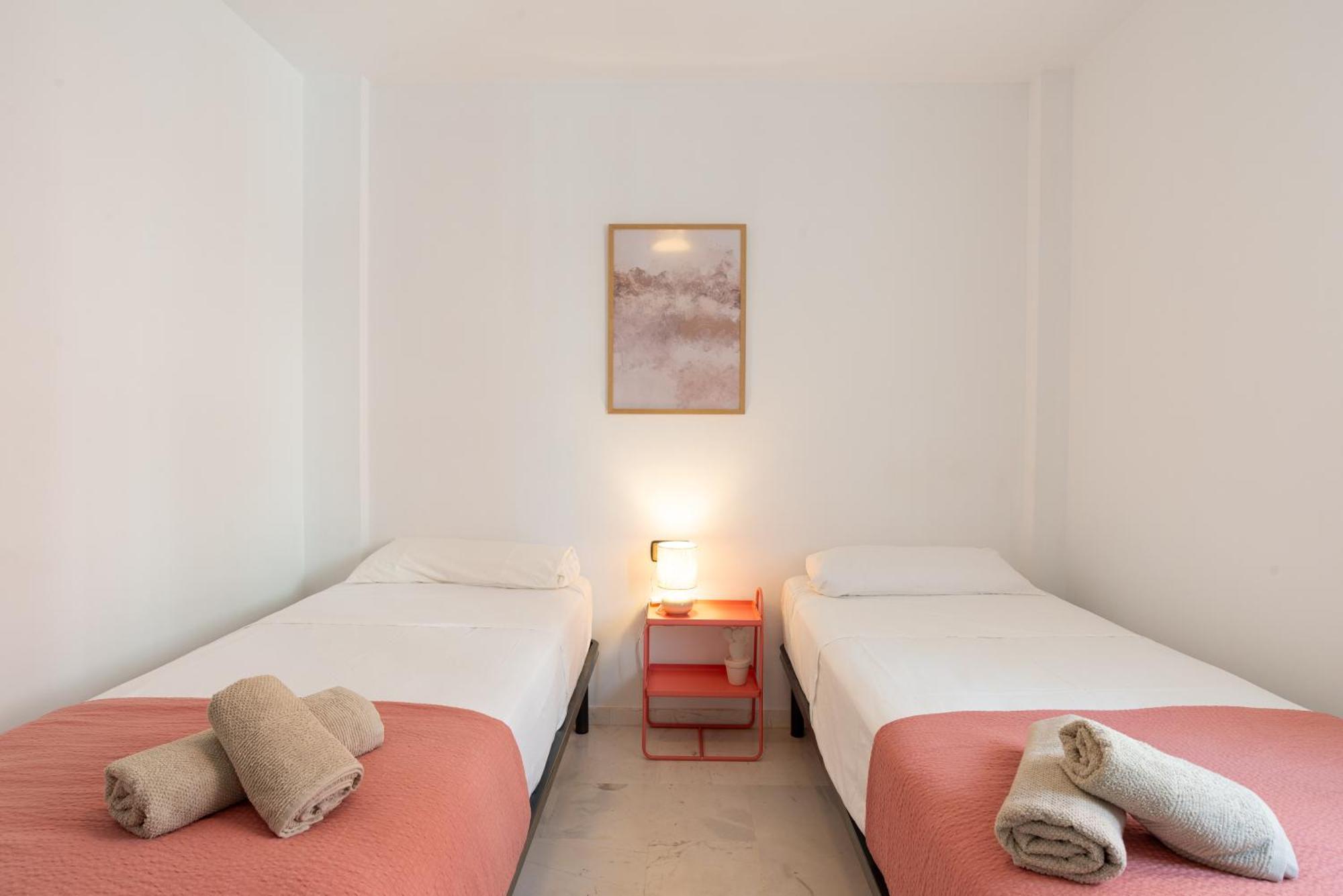 Villa Valentina - Renovated On Los Alamos Beach 토레몰리노스 외부 사진